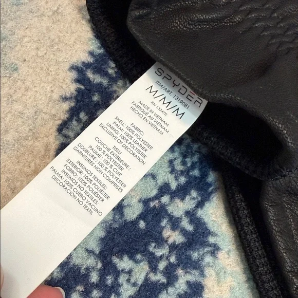 Spyder Black Knit Women's Gloves - Picture 3 of 3